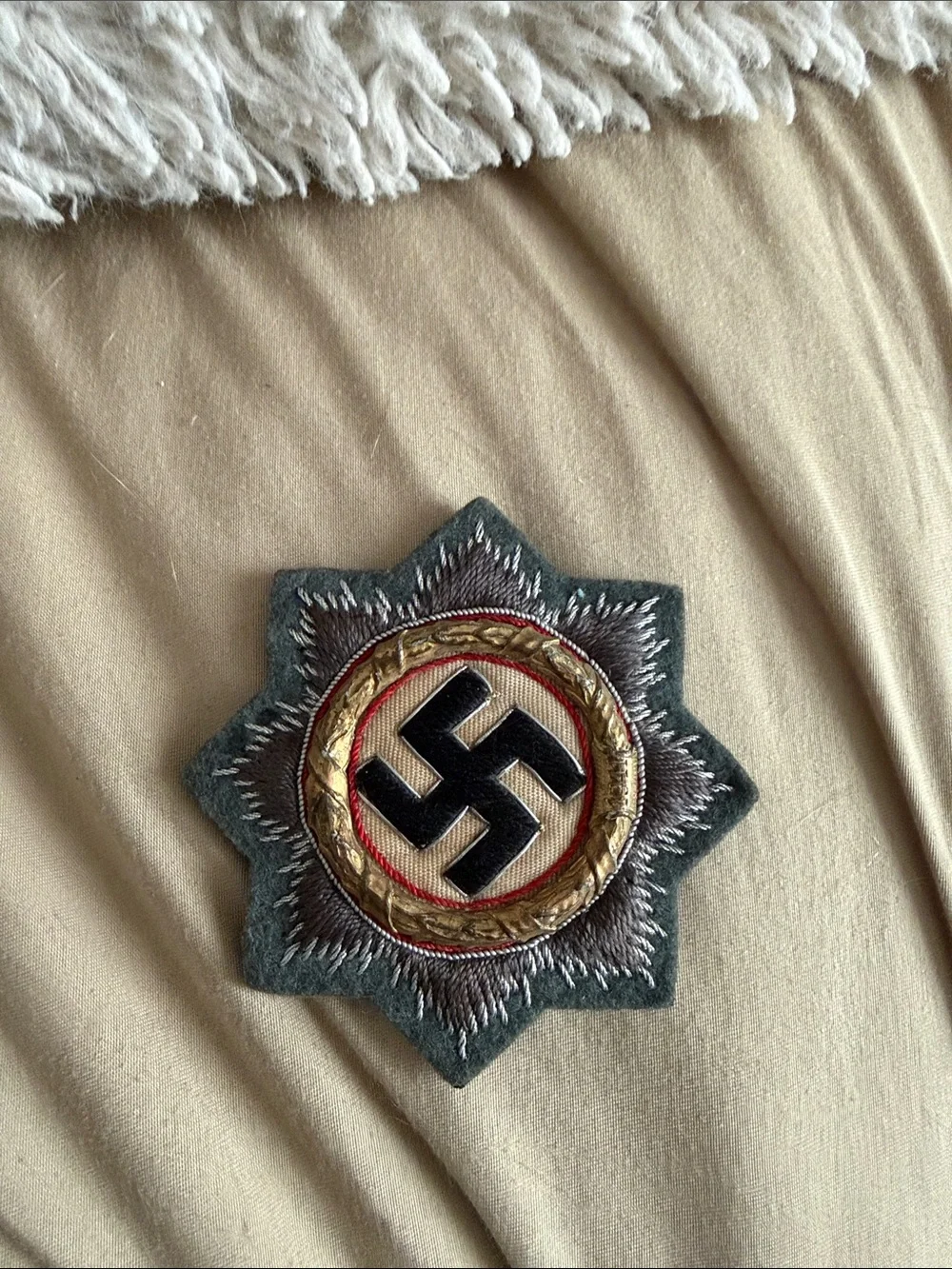 German Cross In Gold Cloth Version - Picture 1 of 6